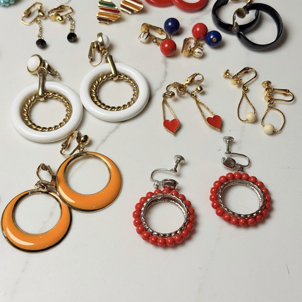 31 Pairs Vintage Clip On Earring Retro Colorful 60s 70s 80s Granny Whimsical - Picture 4 of 16